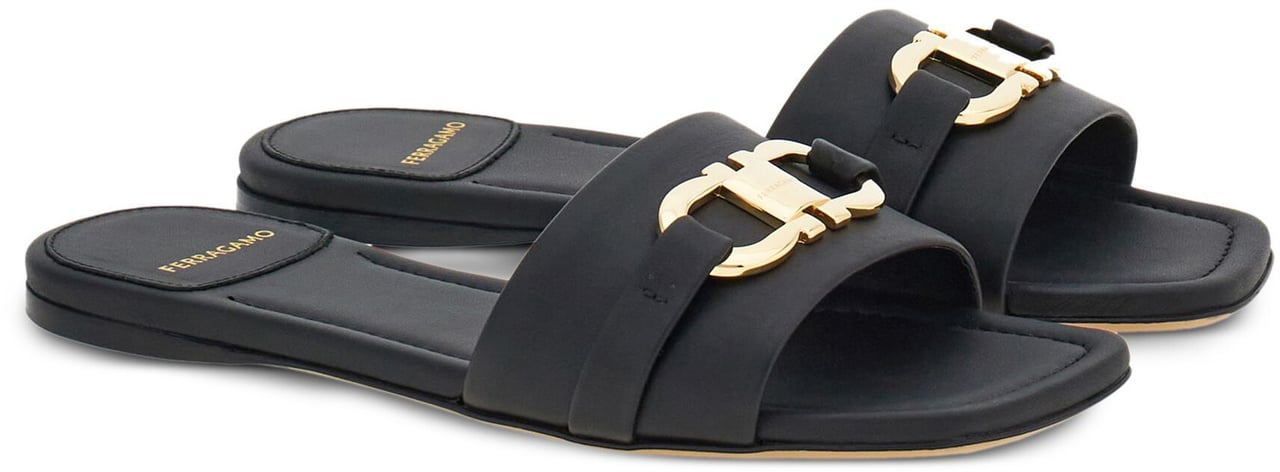 Salvatore Ferragamo Black Leah Gancini Ornament Leather Sandals Zwart
