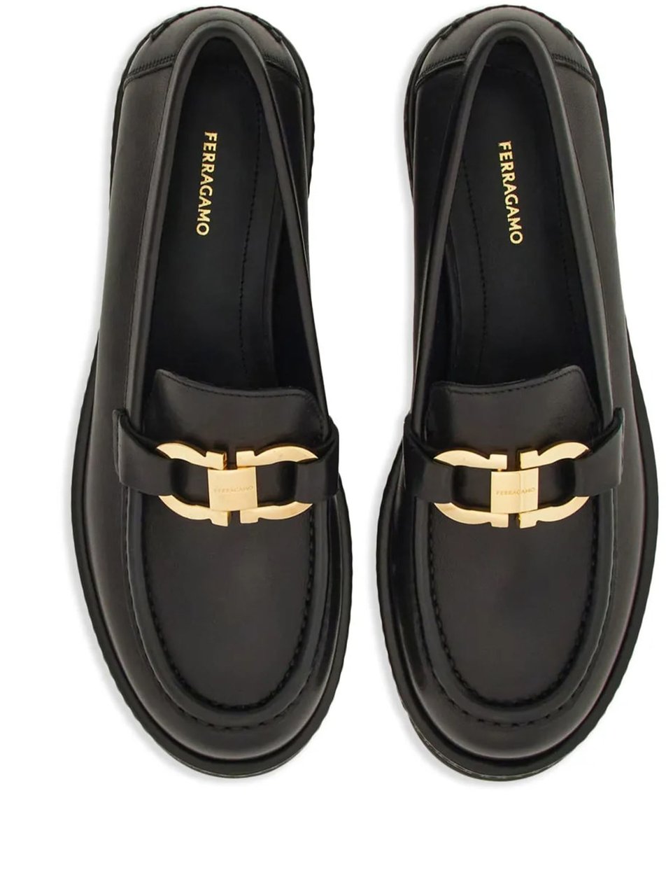 Salvatore Ferragamo Black Maryan Lug Leather Lug Sole Flats Zwart