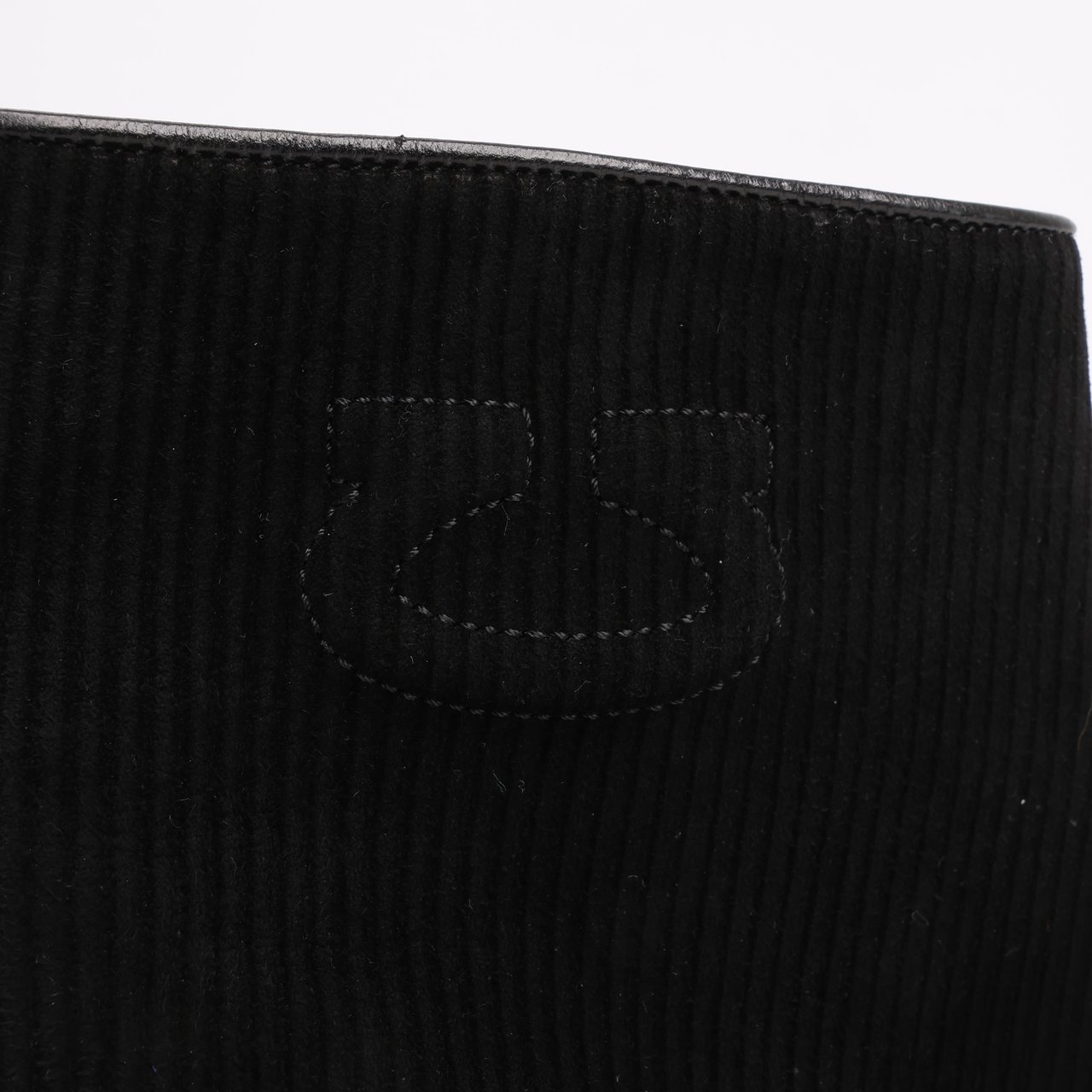 Salvatore Ferragamo Salvatore Ferragamo Gancini Leather & Suede Ankle Boots in Black, Size 4.5 US Zwart