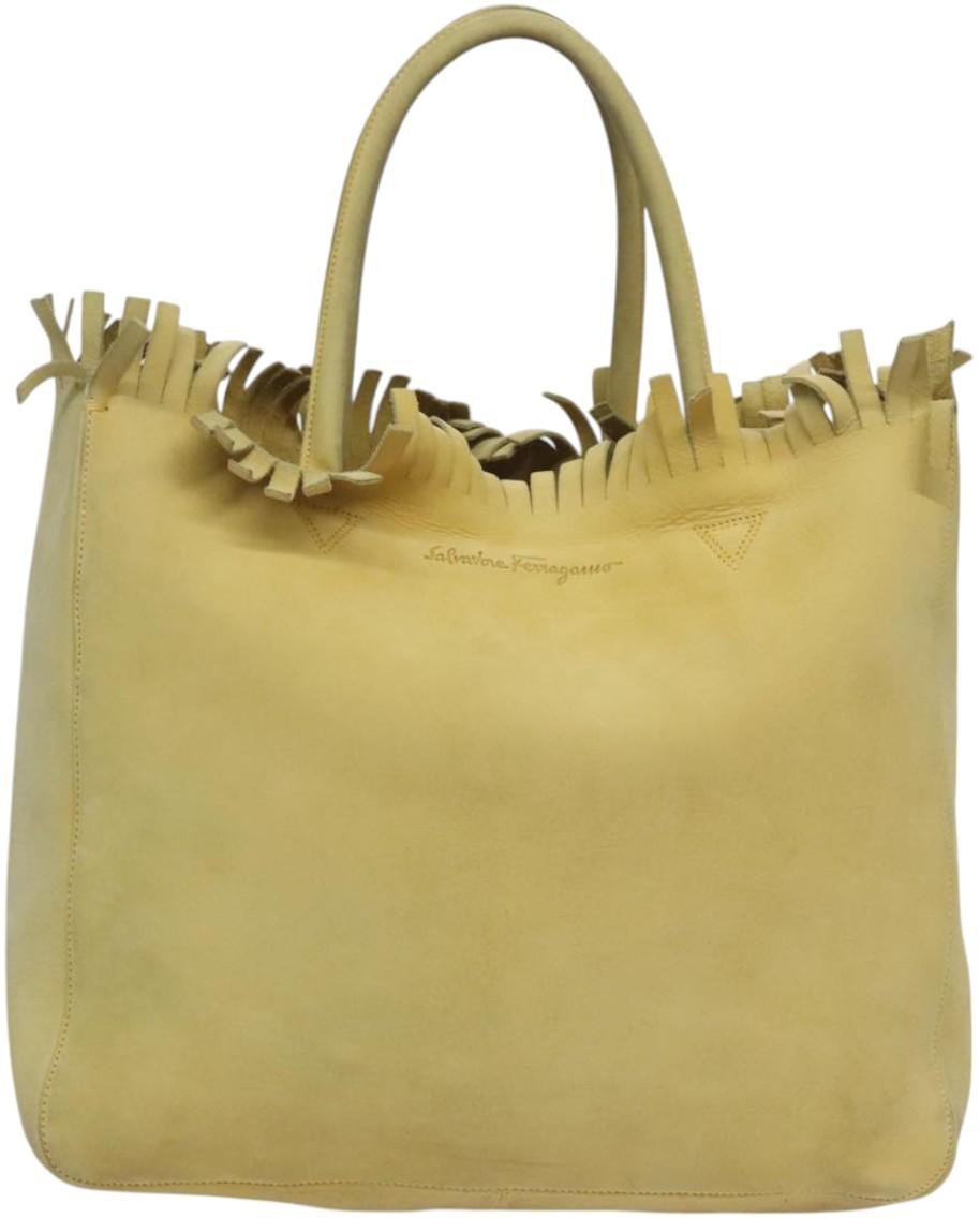 Salvatore Ferragamo Vintage Suede Geel