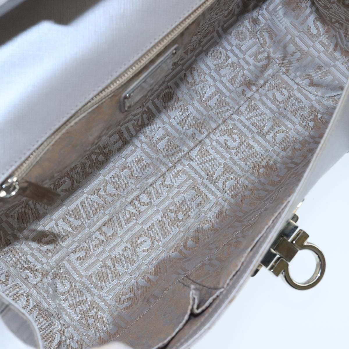 Salvatore Ferragamo Virna Satchel Leather Medium Zilver