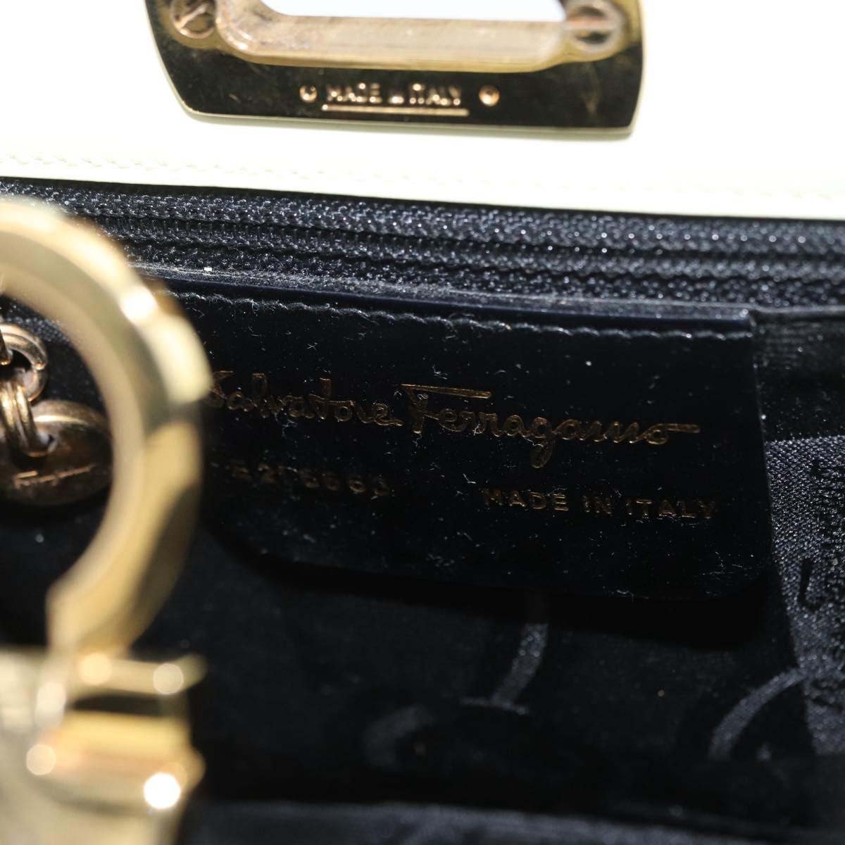 Salvatore Ferragamo Gancini Patent Leather Zwart