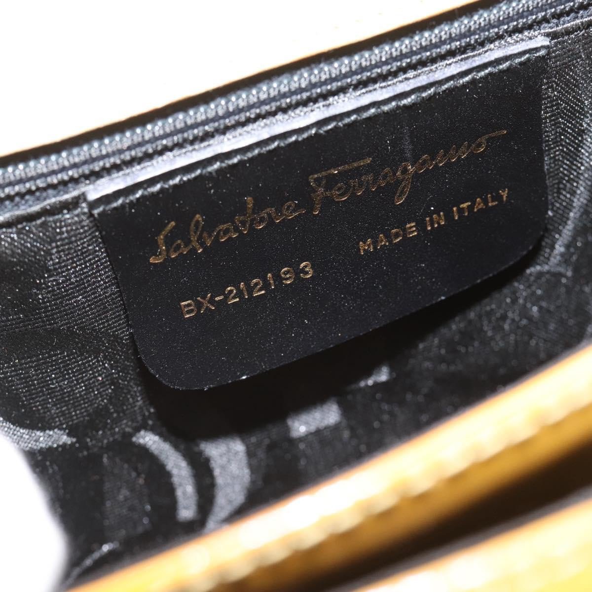 Salvatore Ferragamo Salvatore Ferragamo Gancini handbag Patent leather Geel