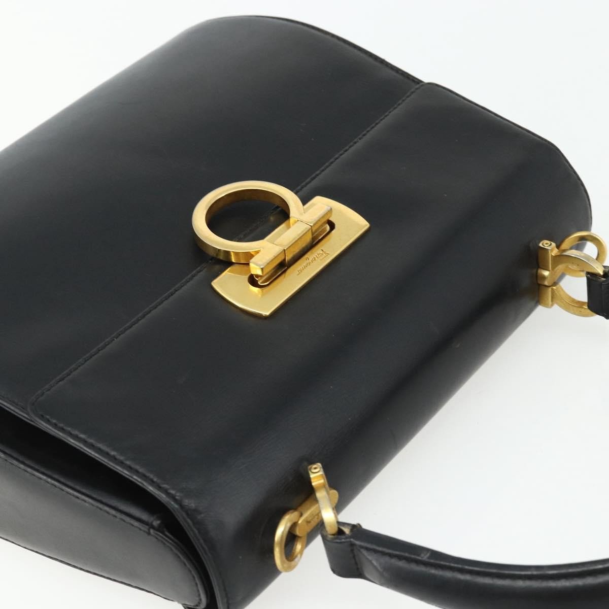Salvatore Ferragamo Gancini Leather Medium Zwart
