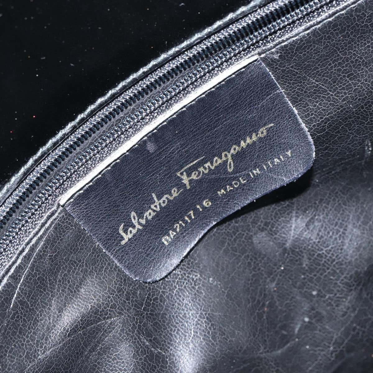 Salvatore Ferragamo Salvatore Ferragamo Wanda Handbag Patent Leather Zwart