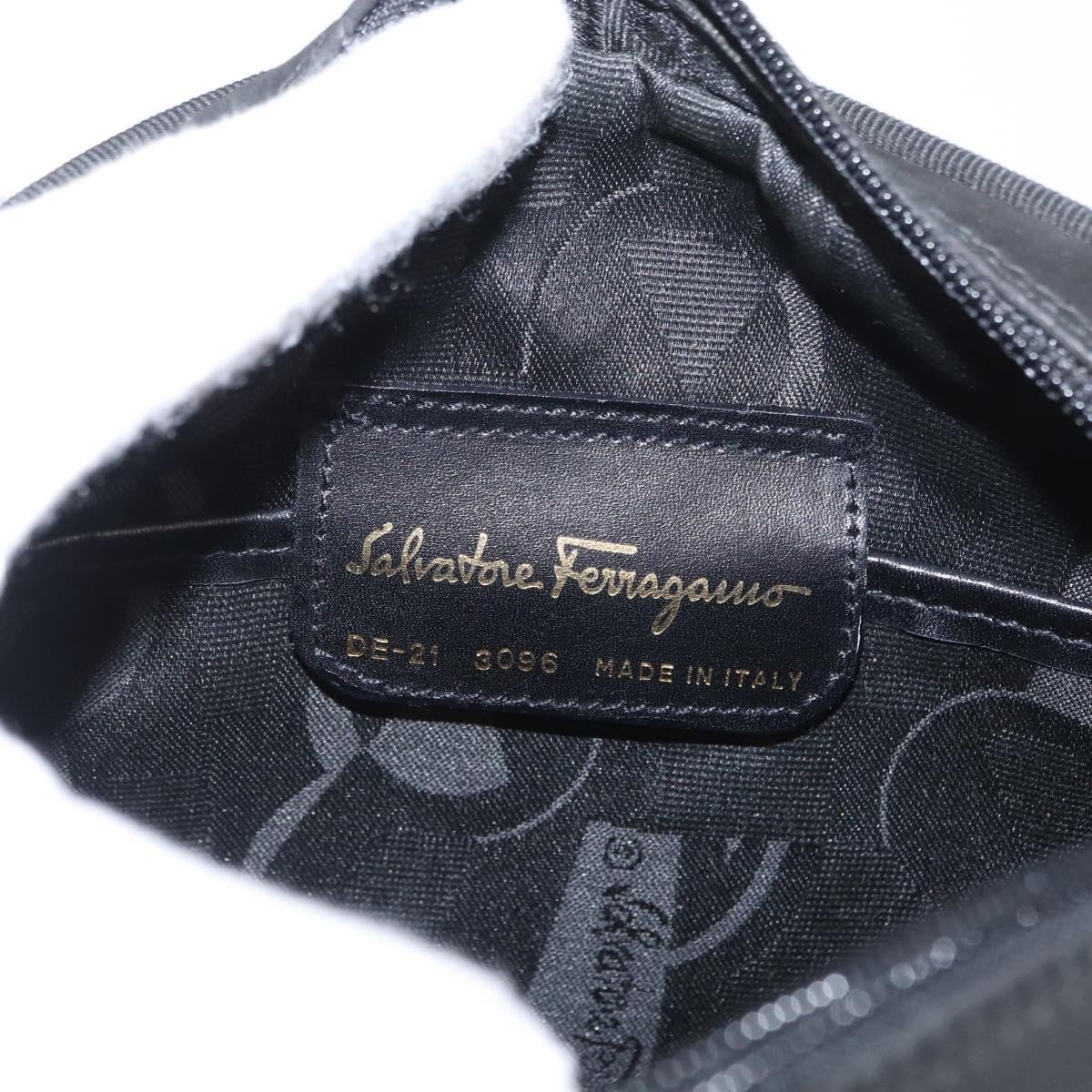 Salvatore Ferragamo Vala Clutch bag Suede Zwart