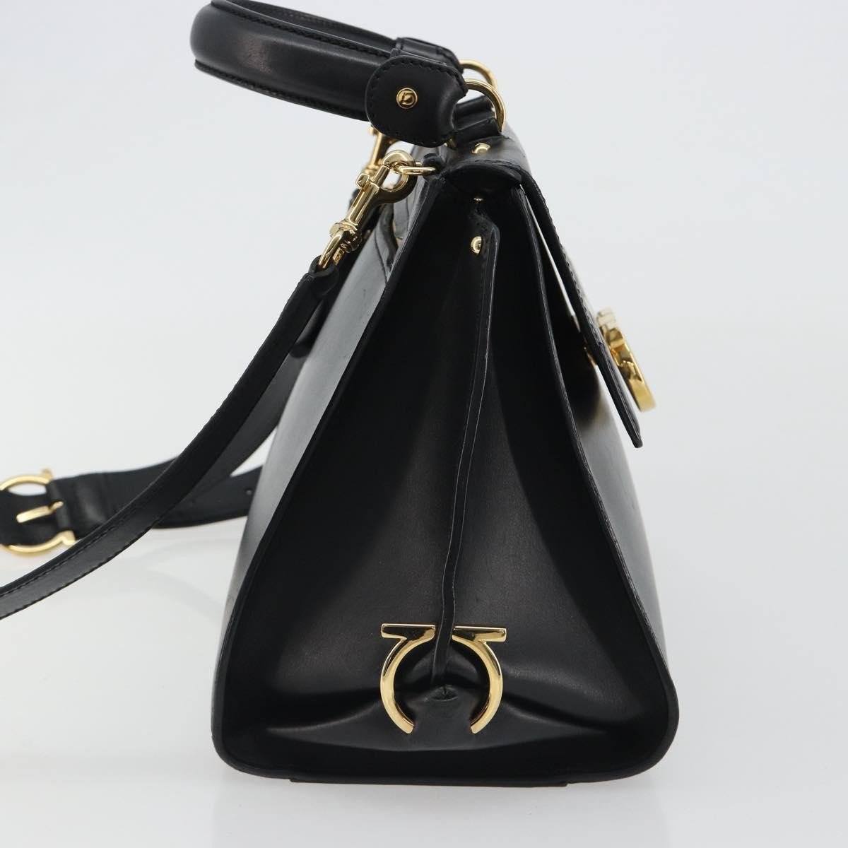 Salvatore Ferragamo Sofia Satchel Smooth Leather Medium Zwart