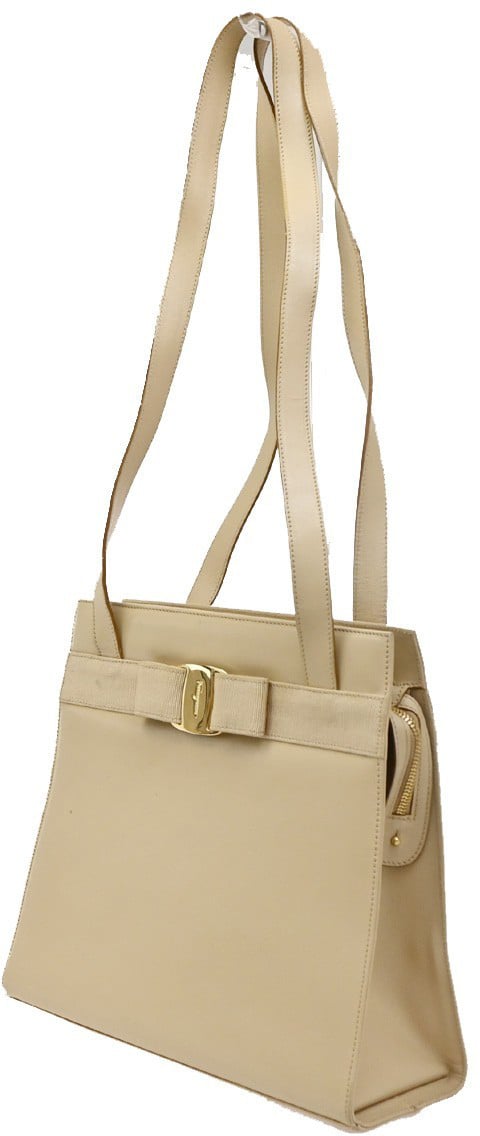 Salvatore Ferragamo Vara Leather Zwart