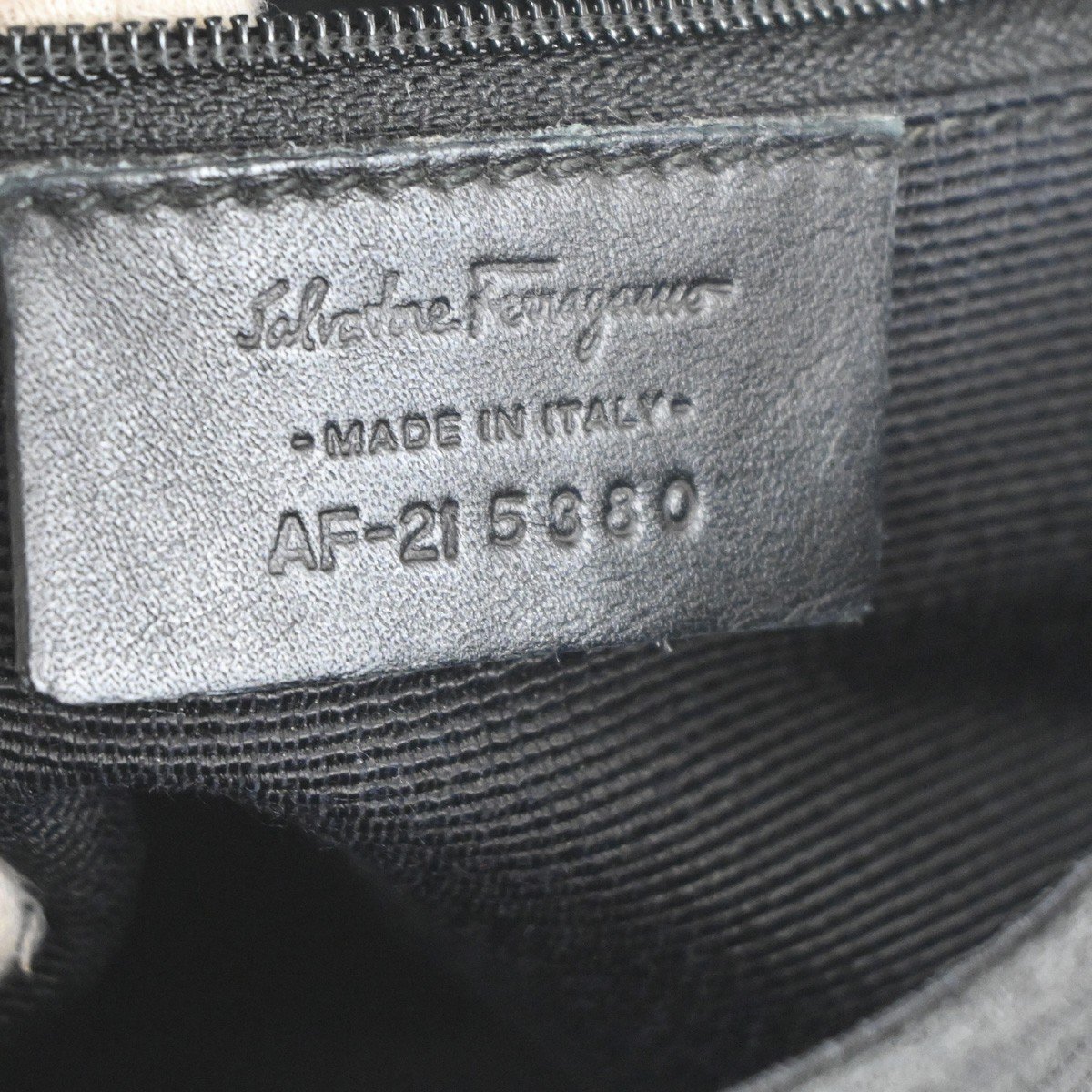 Salvatore Ferragamo Gancini Canvas Zwart