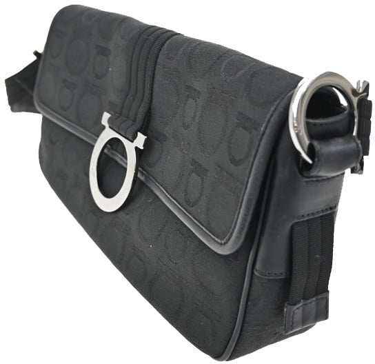 Salvatore Ferragamo Gancini Canvas Zwart
