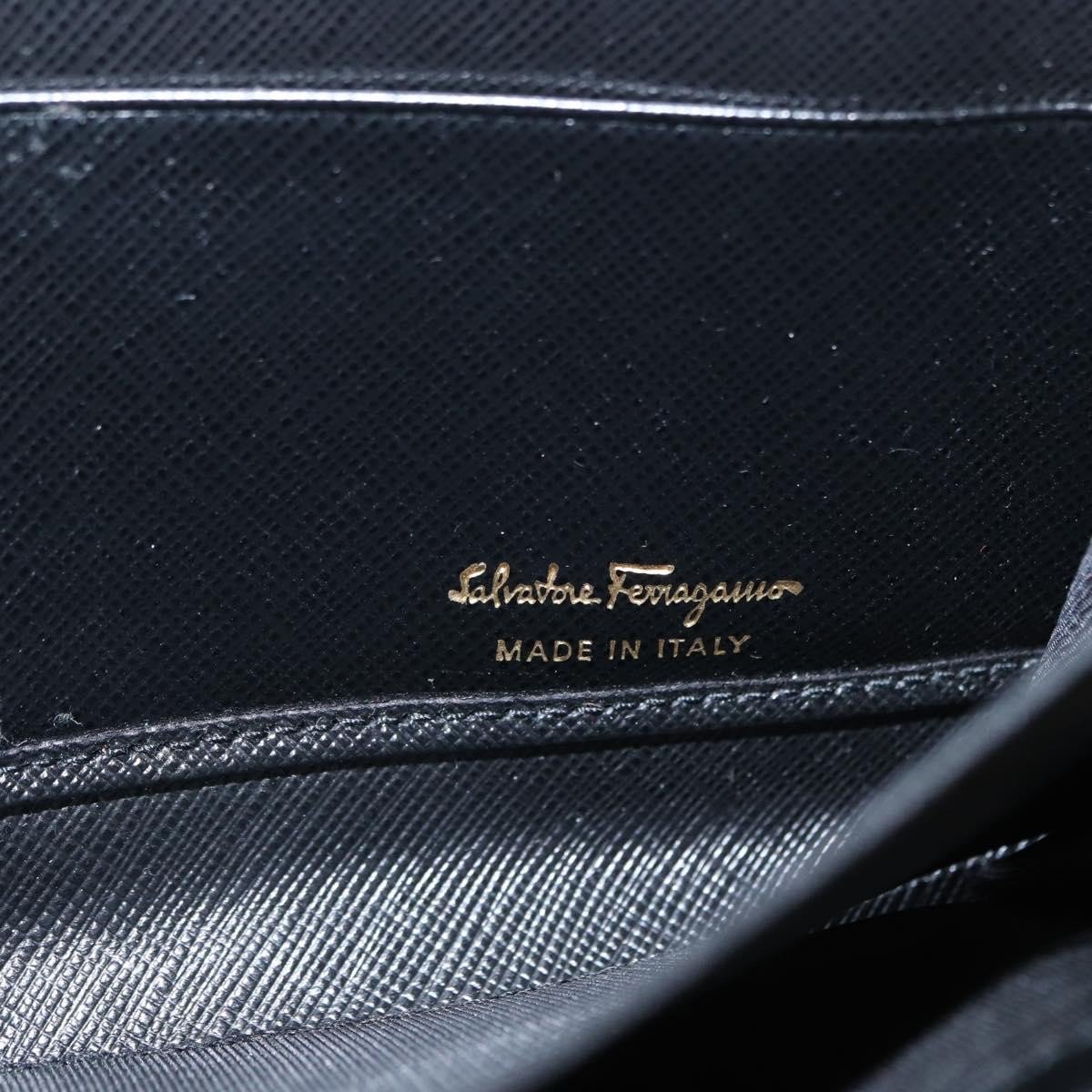 Salvatore Ferragamo Salvatore Ferragamo Gancini Bifold Wallet Quilted Leather Zwart