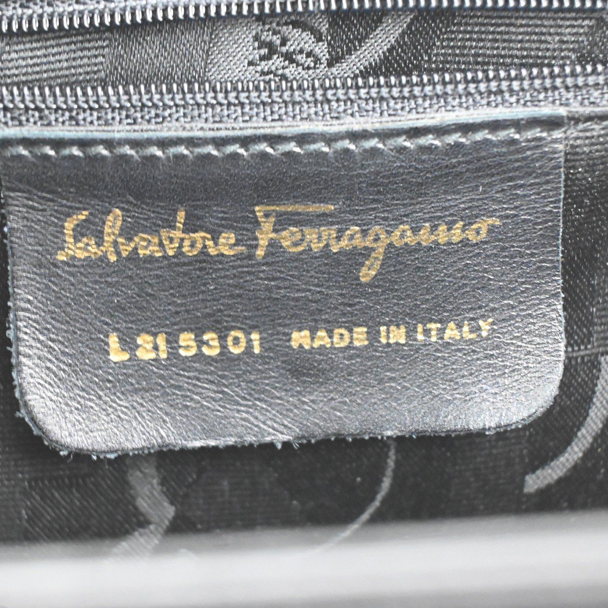 Salvatore Ferragamo Vala Handbag Leather Zwart