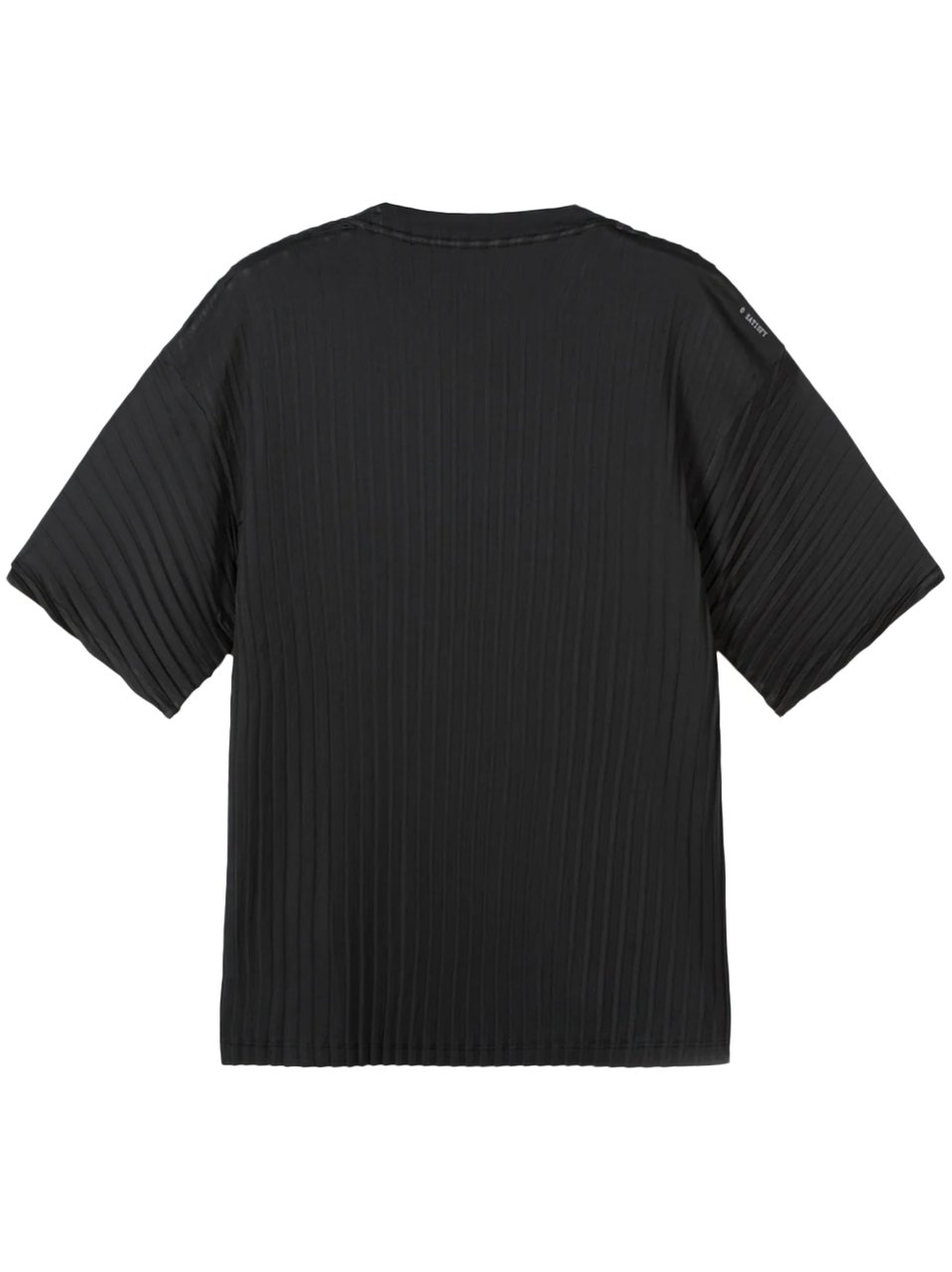 Satisfy Relaxed Fit Auralite Pleated T-Shirt with Minimal Branding Zwart