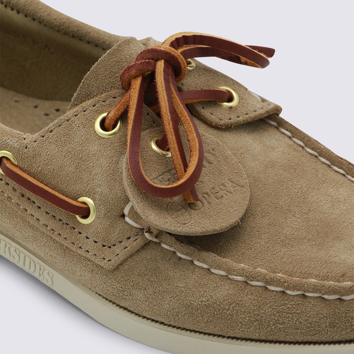 SEBAGO Classic Moccasin-Style Flats with Leather Lace Detail Bruin