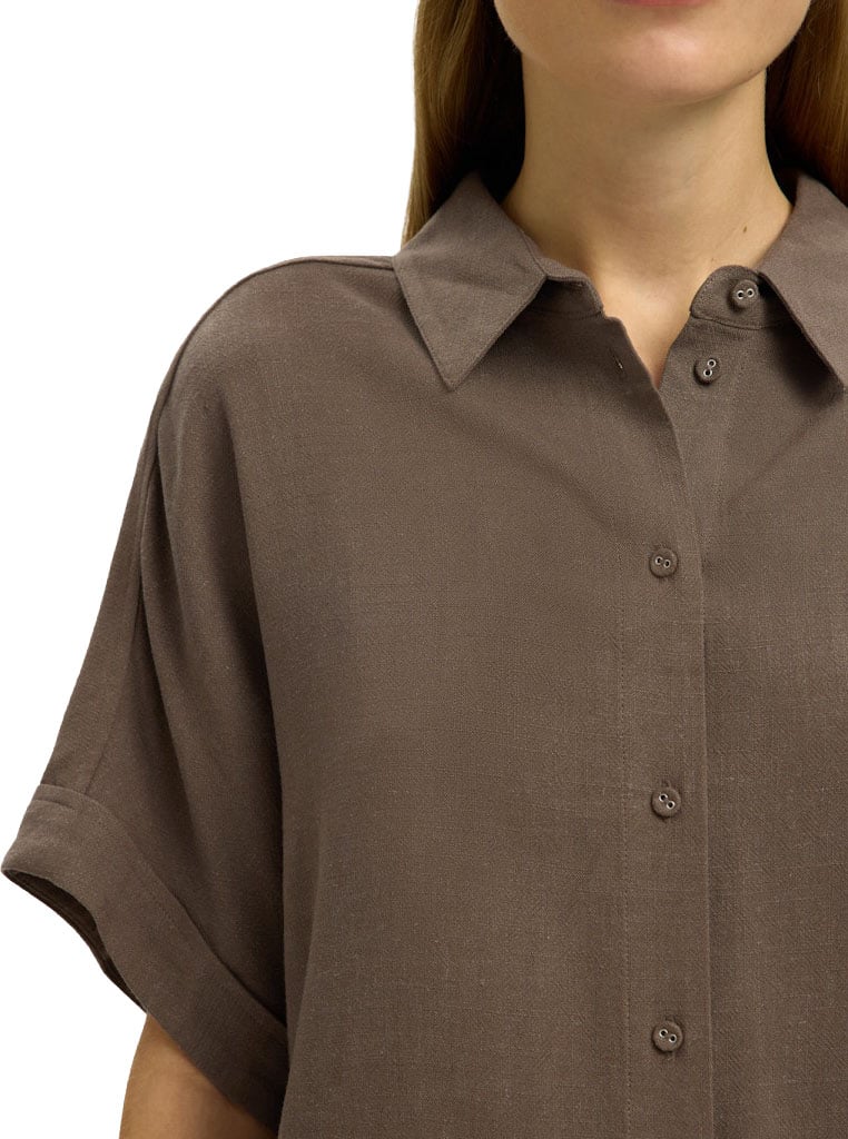Selected Femme Selected Femme - SLWVIVA SS CROPPED SUN SHIRT NOOS - 16093937 - Chocolate Chip Bruin