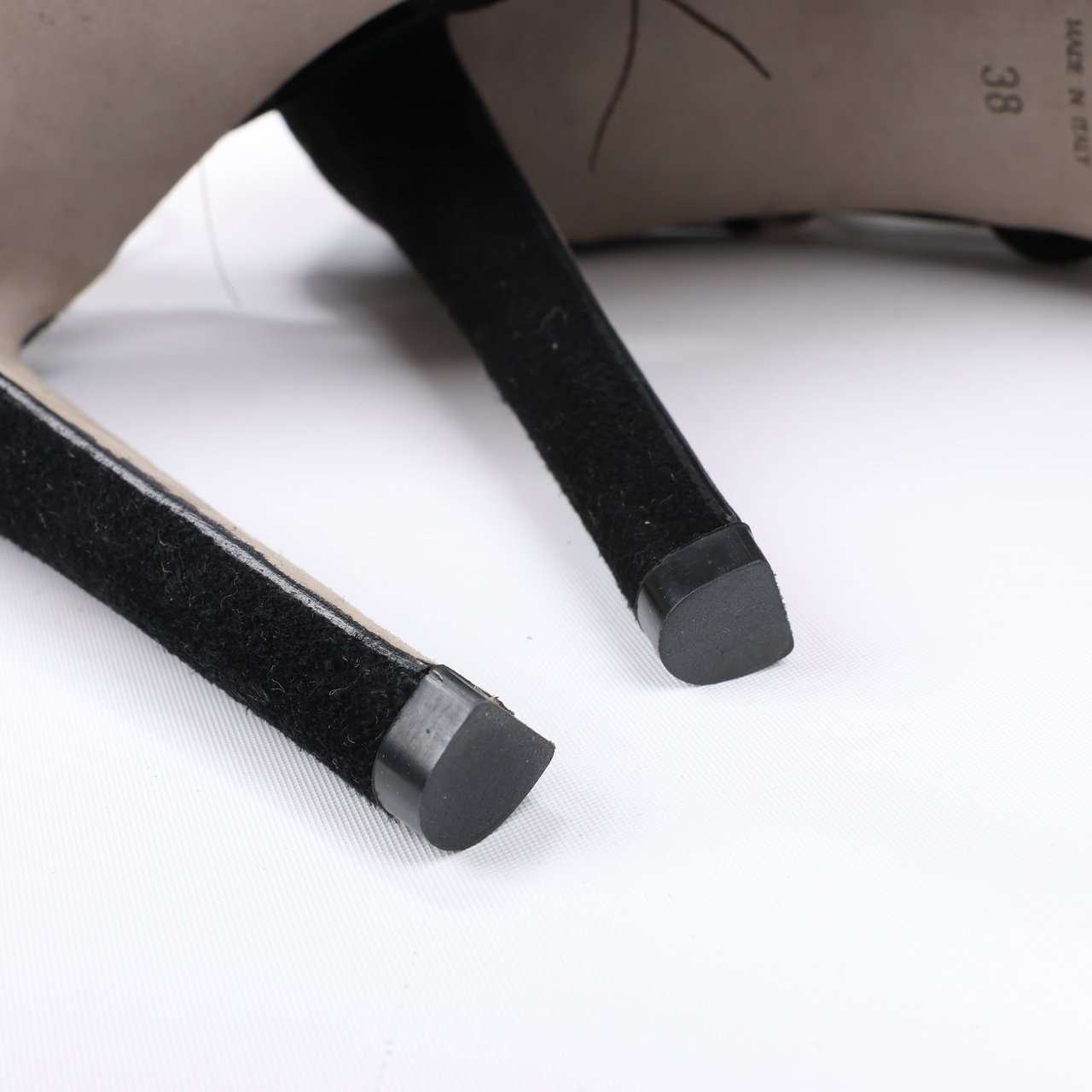 Sergio Rossi Sergio Rossi Black Suede Crystal And Peacock Embellished Platform Sandal Heels in Size 38 EU Zwart