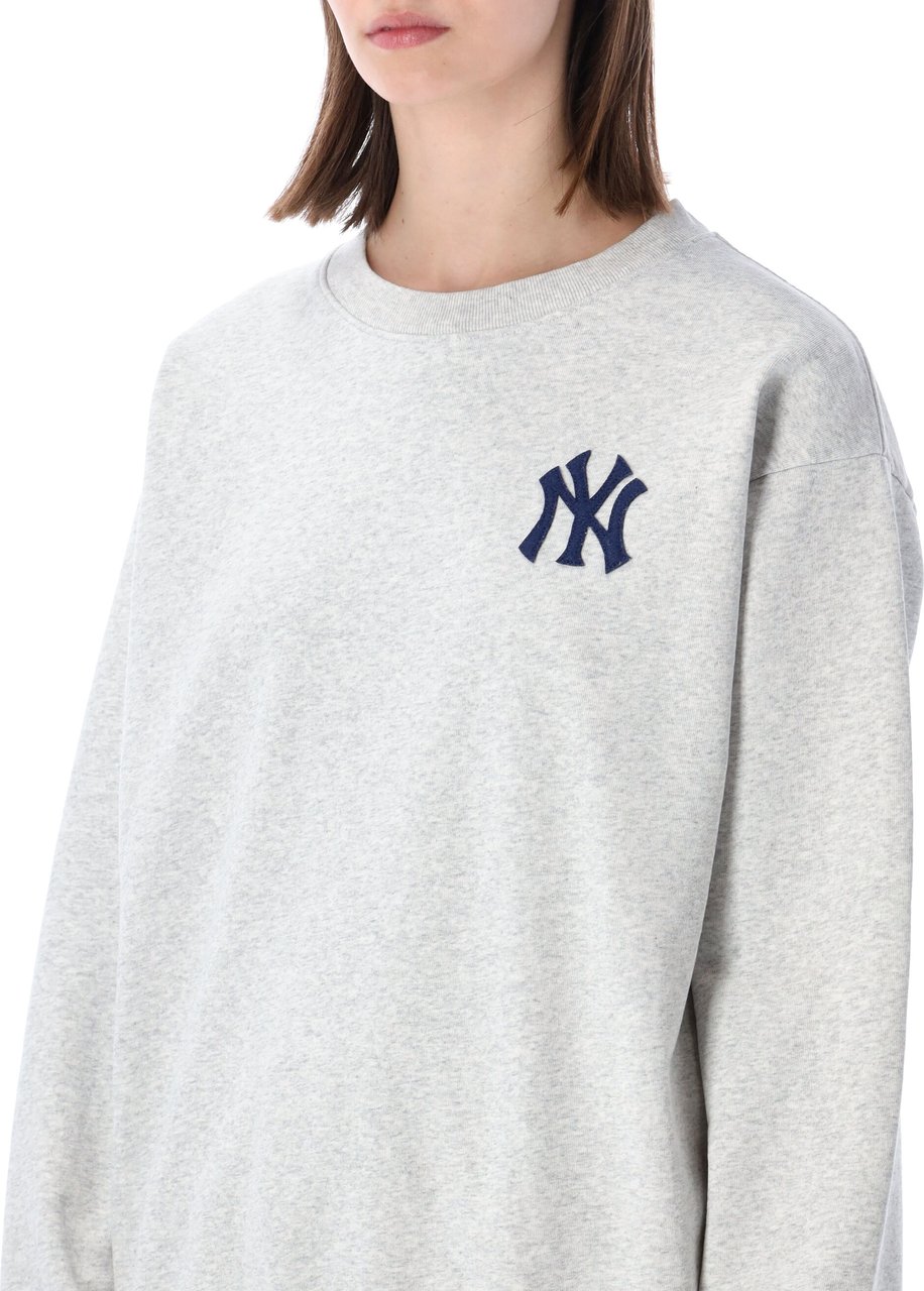 Sporty & Rich Heriatge Yankee Crewneck Heater Grey Lichtgrijs