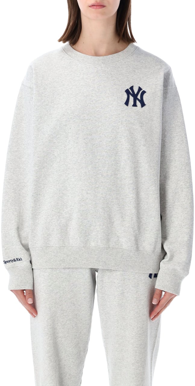 Sporty & Rich Heriatge Yankee Crewneck Heater Grey Lichtgrijs