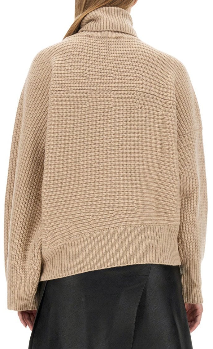 Stella McCartney Textured Knit Oversized Turtleneck Shirt Neutraal