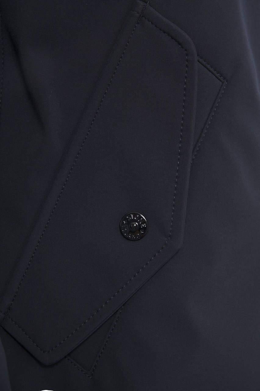 Stone Island Jacket with logo patch Blauw