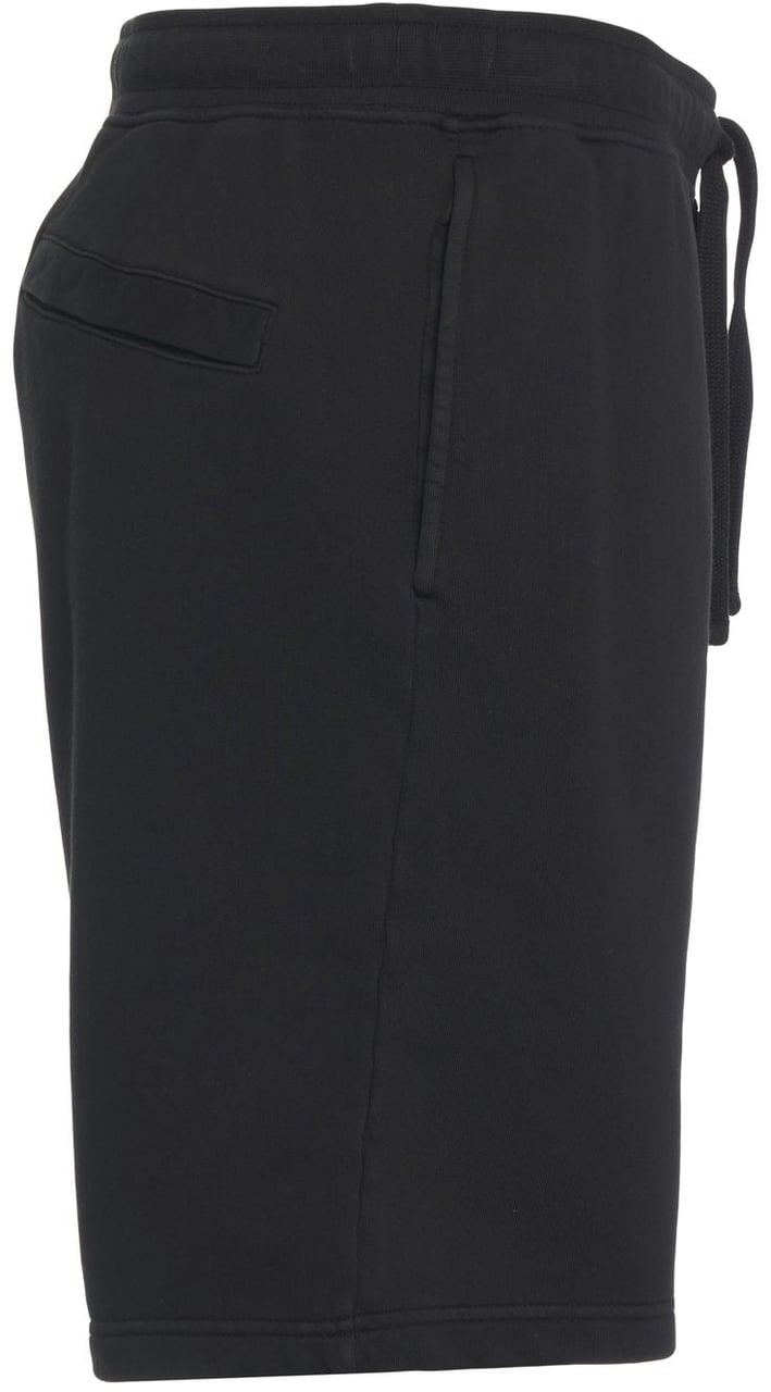 Stone Island Shorts with logo label Zwart
