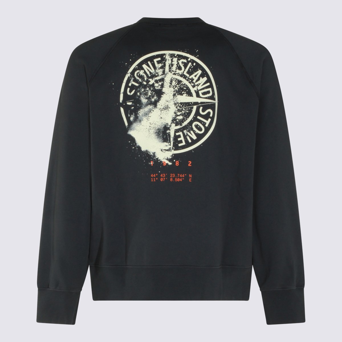 Stone Island Relaxed Fit Crew Neck Sweater With Distressed Logo Print Zwart