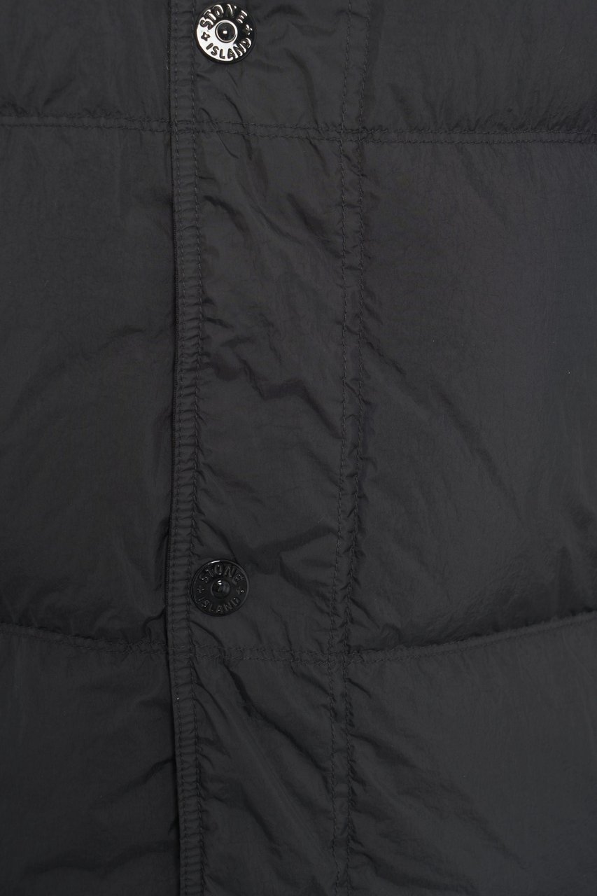 Stone Island Quilted down jacket Zwart