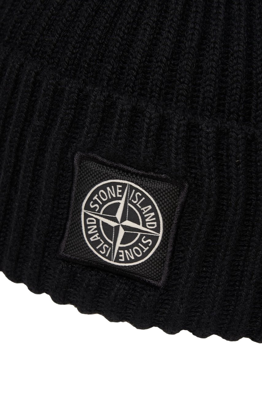 Stone Island Knit beanie with logopatch Zwart