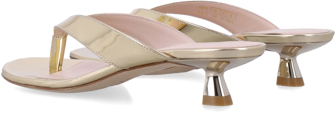 Stuart Weitzman Rio Sleek Tongue Sandal Platinum Goud