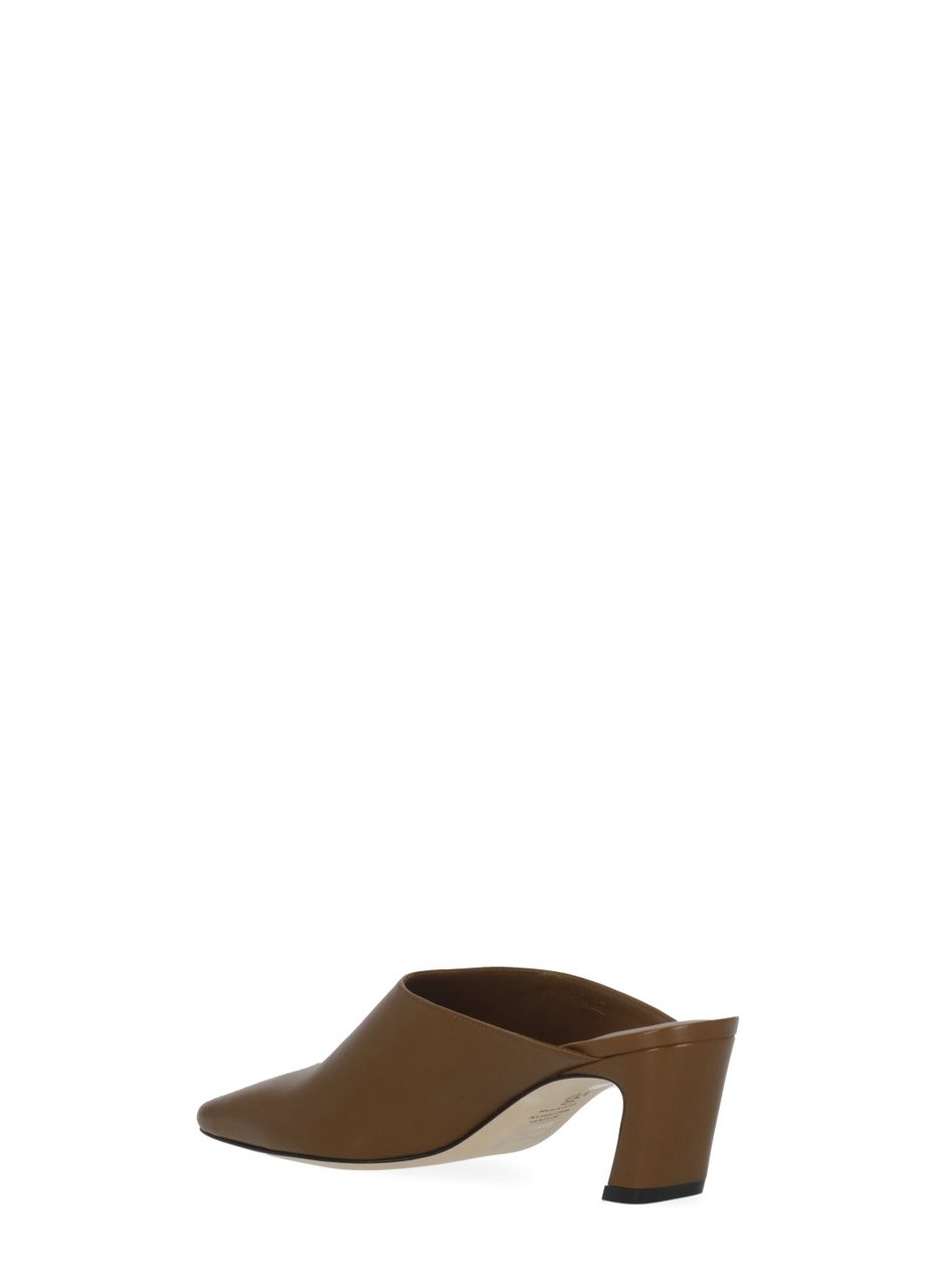 Stuart Weitzman Brown Stassi 50 Leather Mules Grijs