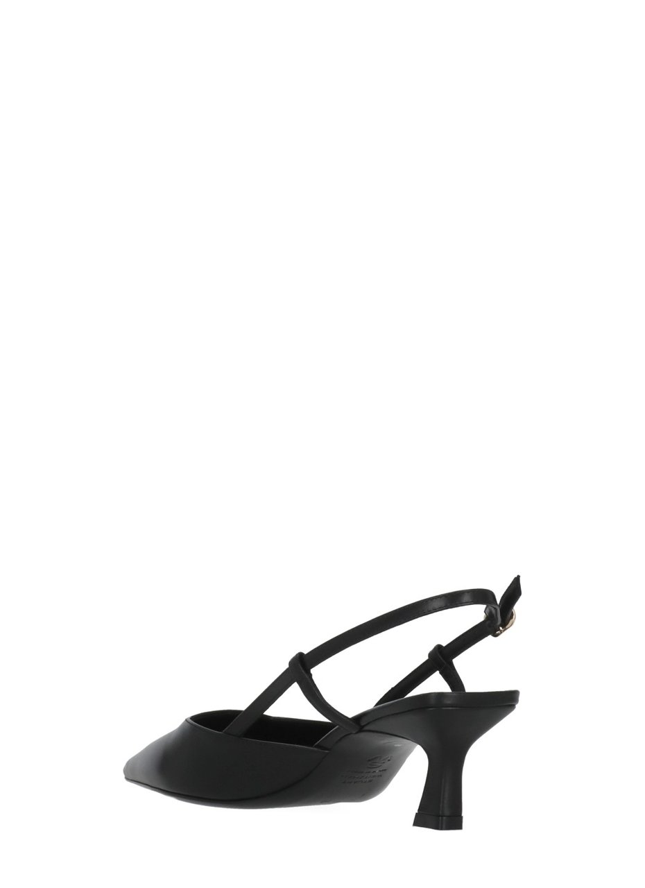 Stuart Weitzman Black Vinnie 50 Polished Leather Slingback Zwart
