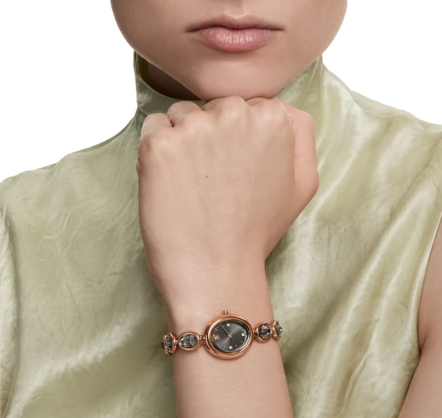 Swarovski Horloge 5754814 Imber Ovaal Swiss Made Rosekleurig Staal met Zwarte Wijzerplaat met Zwarte Kristal 25x21mm Goud