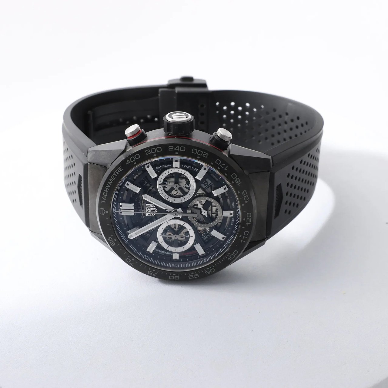 TAG Heuer Carrera Calibre Heuer 02 CBG2A91.FT6173 RTS7665 Carbon SS & Rubber AT Watch with Black Skeleton Dial Zwart