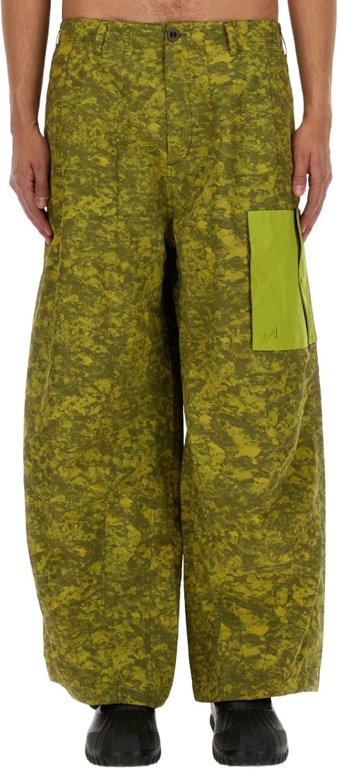 Ten C Wide-Leg Cargo Pants With Textured Pattern Groen