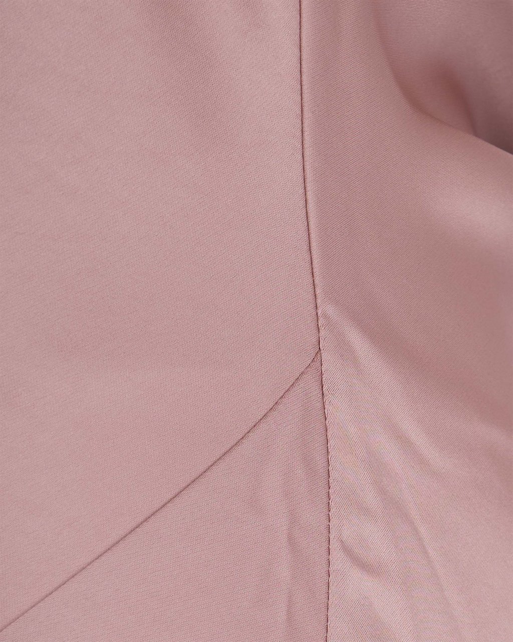 The Andamane Vera Petal Satin Dress Roze