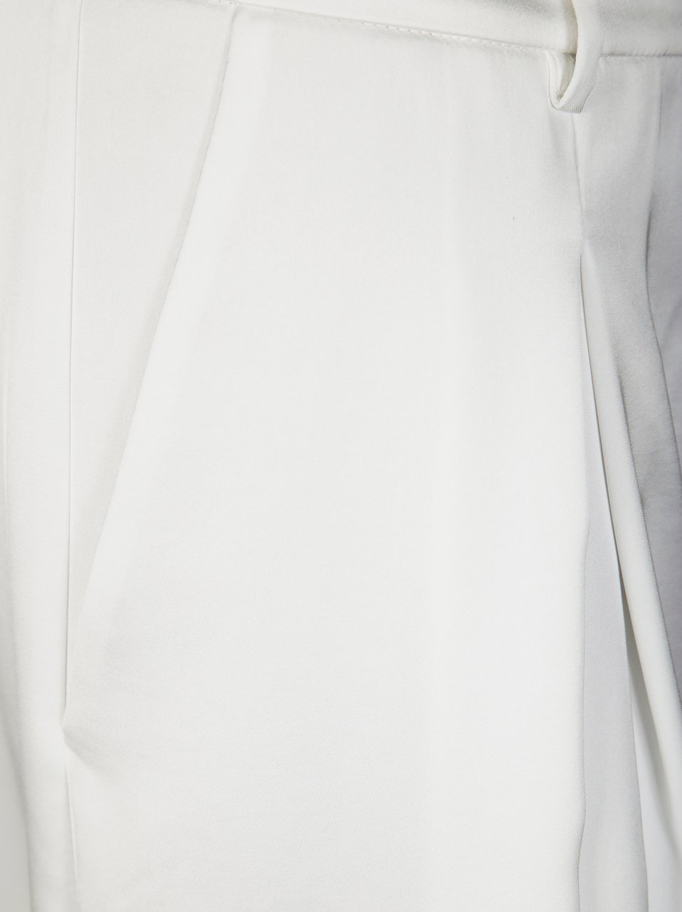 The Andamane White Wide-Leg Trousers with High Waist Wit