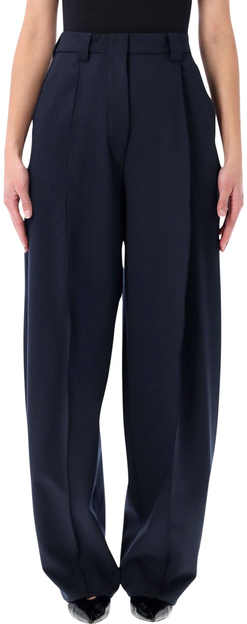 The Latest Cara Blu Blauw