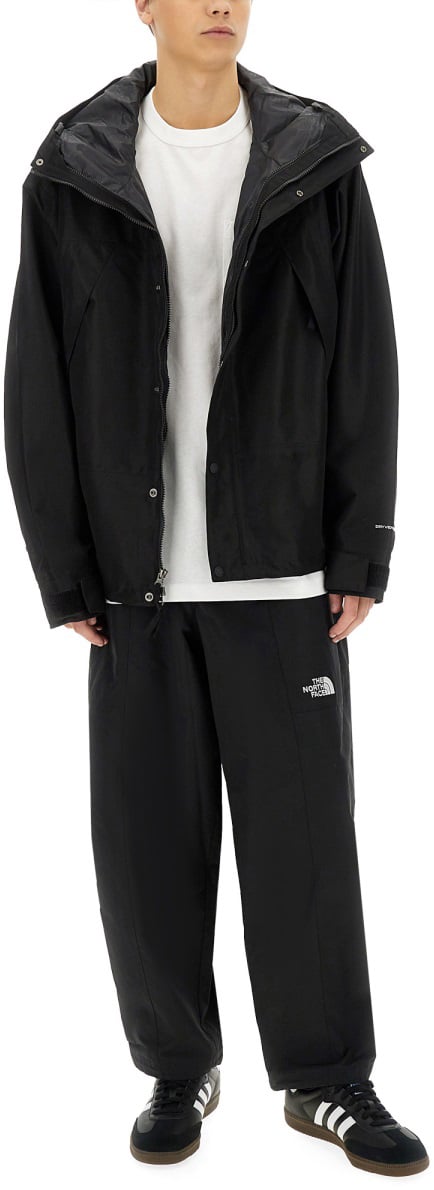 The North Face JACKET "MOUNTAIN" Zwart