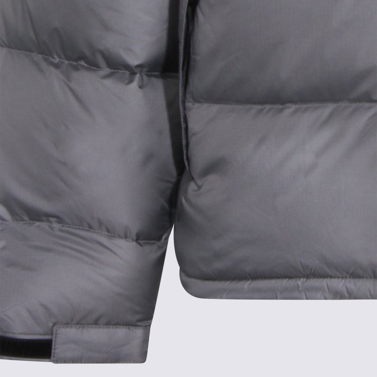 The North Face High Collar Puffer Coat With Two-Tone Design Grijs
