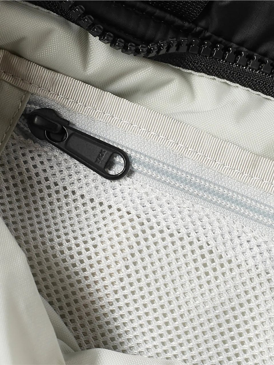 The North Face Nuptse Padded Tote Bag Zwart