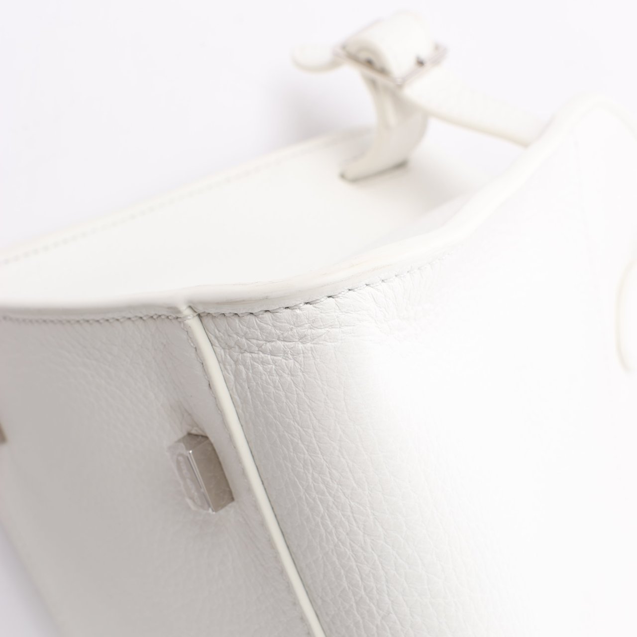 The Row The Row Soft Margaux 10 Leather 2Way Handbag in White Wit
