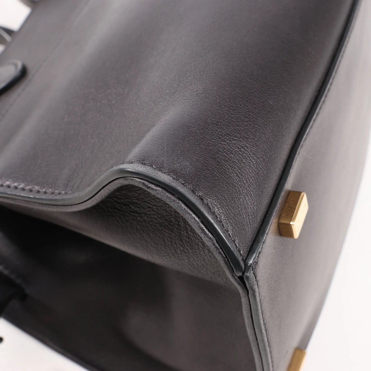 The Row The Row Soft Margaux 10 Leather 2Way Handbag in Black Zwart