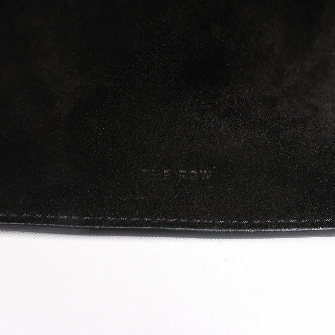 The Row The Row Soft Margaux 10 Suede 2Way Handbag in Black Zwart