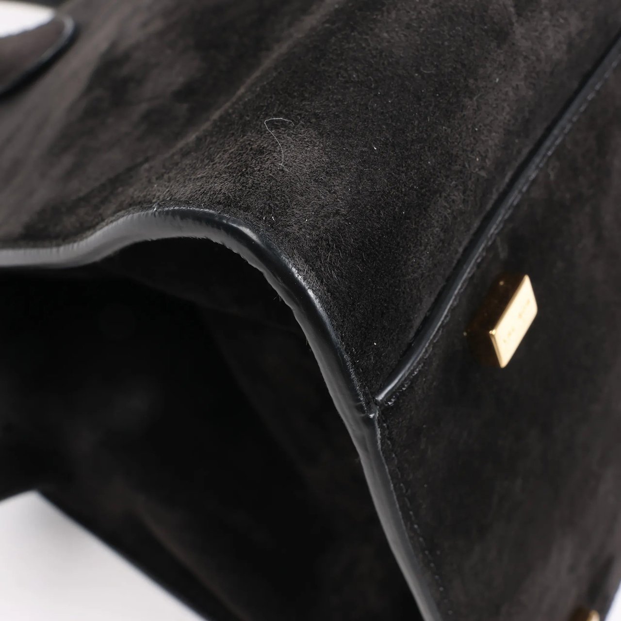 The Row The Row Soft Margaux 10 Suede 2Way Handbag in Black Zwart