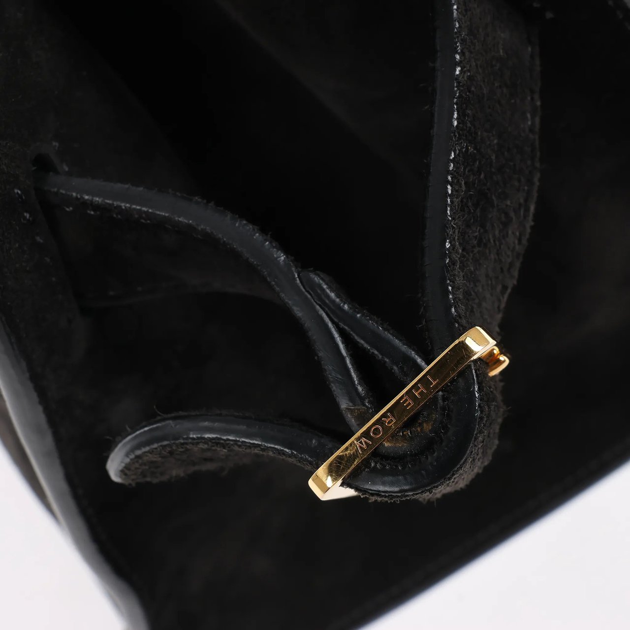 The Row The Row Soft Margaux 10 Suede 2Way Handbag in Black Zwart