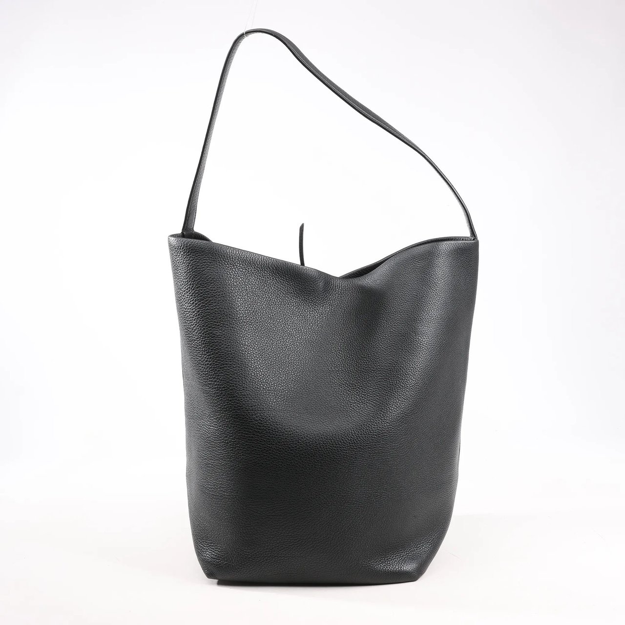 The Row The Row Park Tote Medium Leather Shoulder bag in Black Zwart