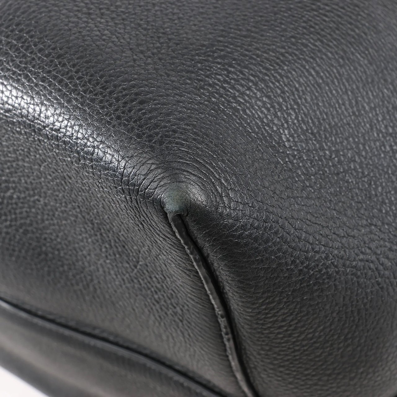 The Row The Row Park Tote Medium Leather Shoulder bag in Black Zwart