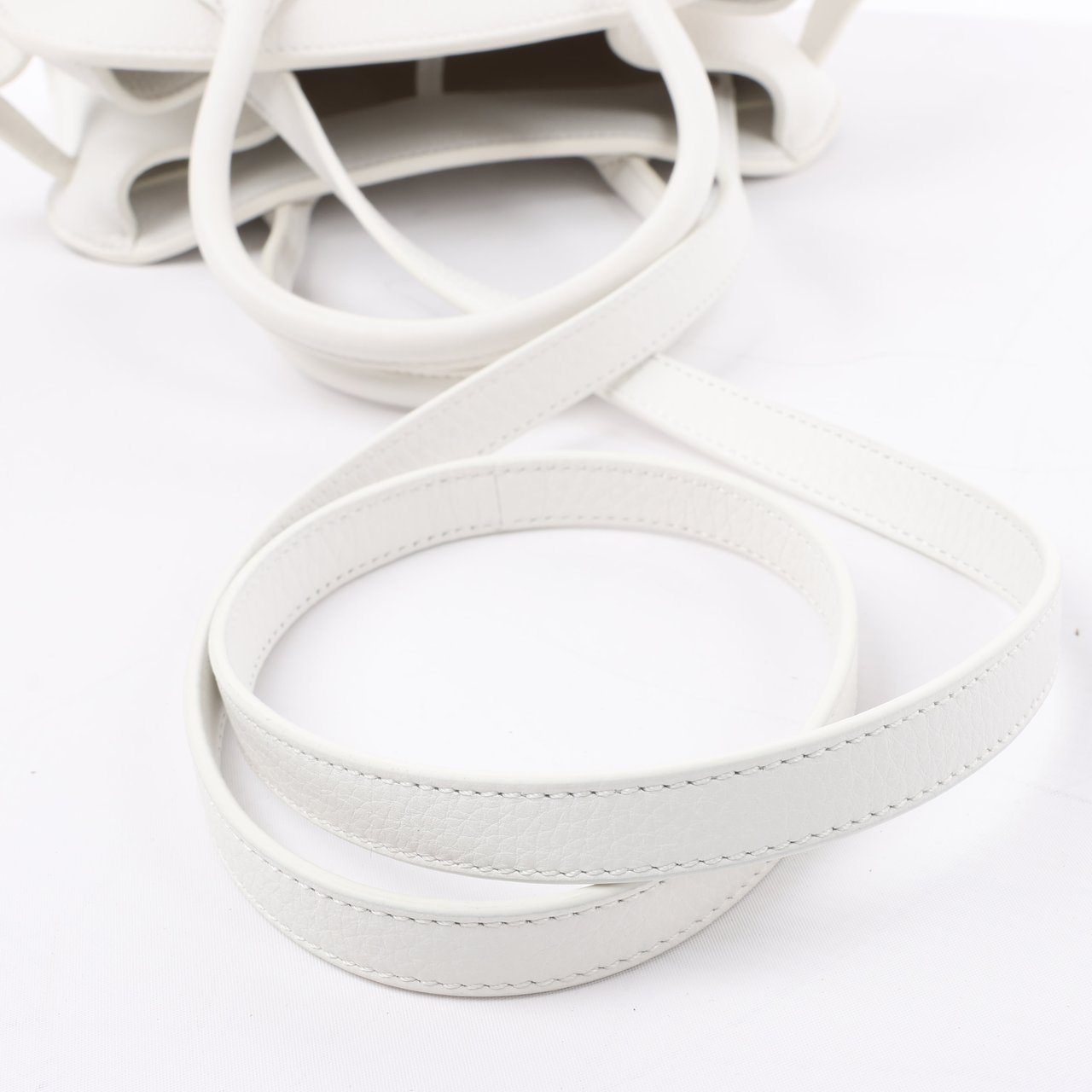 The Row The Row Soft Margaux 10 Leather 2Way Handbag in White Wit