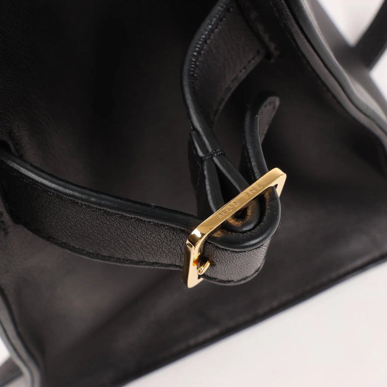 The Row The Row Soft Margaux 10 Leather 2Way Handbag in Black Zwart