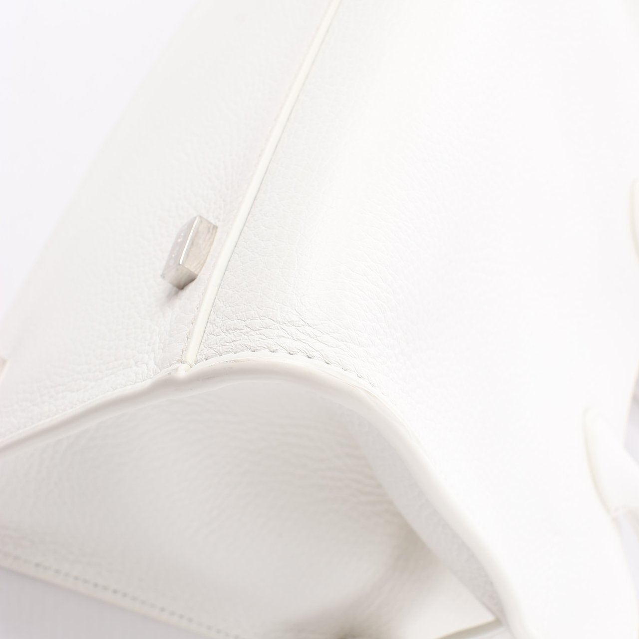 The Row The Row Soft Margaux 10 Leather 2Way Handbag in White Wit
